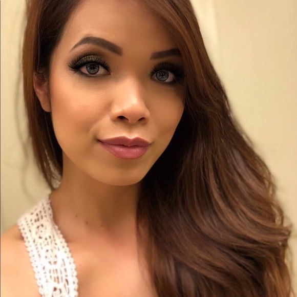 Meet your Posher, Roxanne - Picture 1 of 1